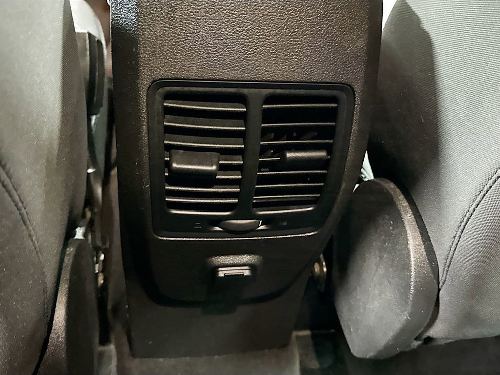 Used 2019 Ford Escape SE image 26