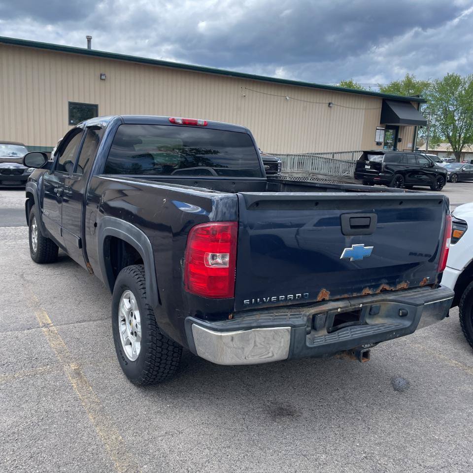 Used 2008 Chevrolet Silverado 1500 LT w/ Power Pack Plus AWD/4WD image 4