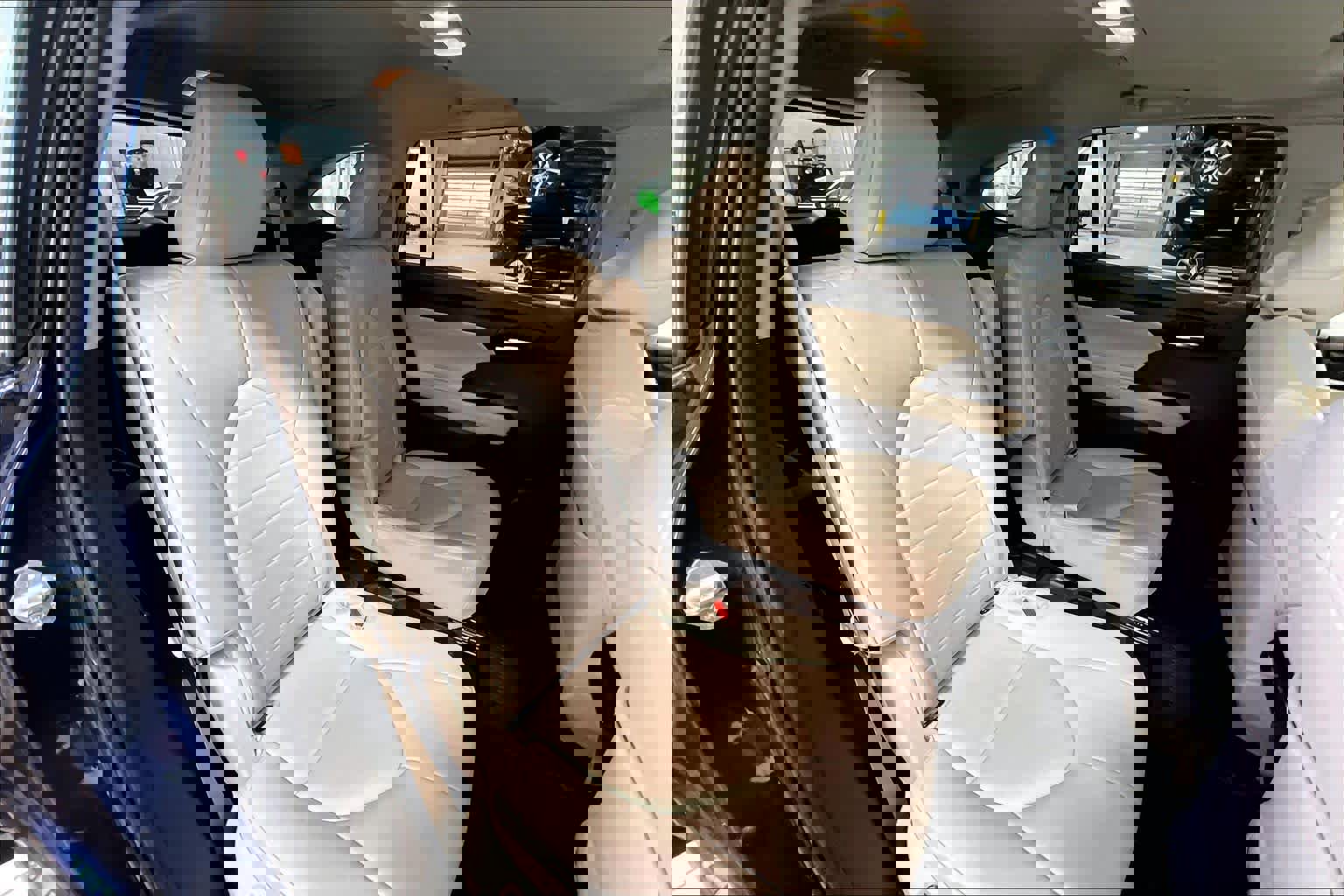 Used 2021 Toyota Highlander XLE image 19