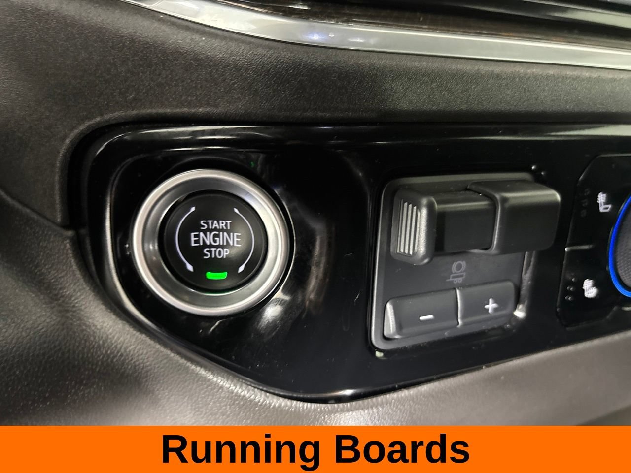Used 2025 Chevrolet Silverado 1500 LT Trail Boss w/ Convenience Package II AWD/4WD image 18