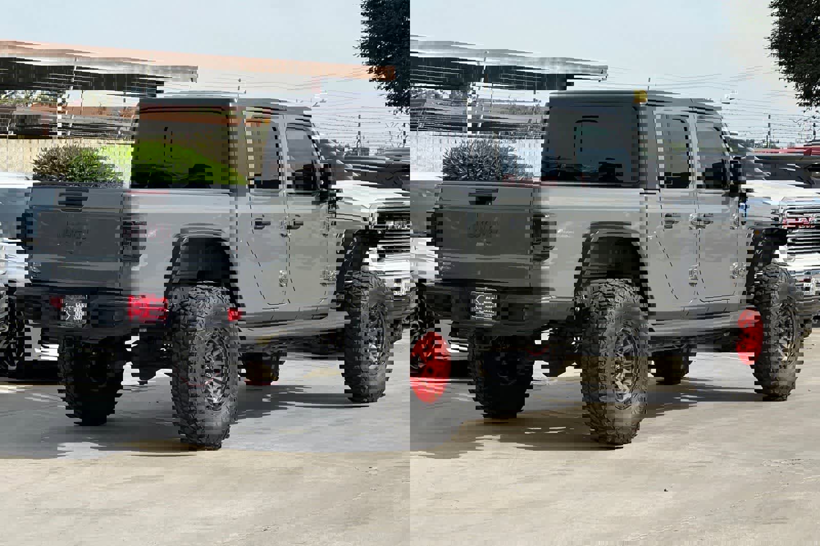 Used 2022 Jeep Gladiator Overland w/ Popular Equipment Package image 3