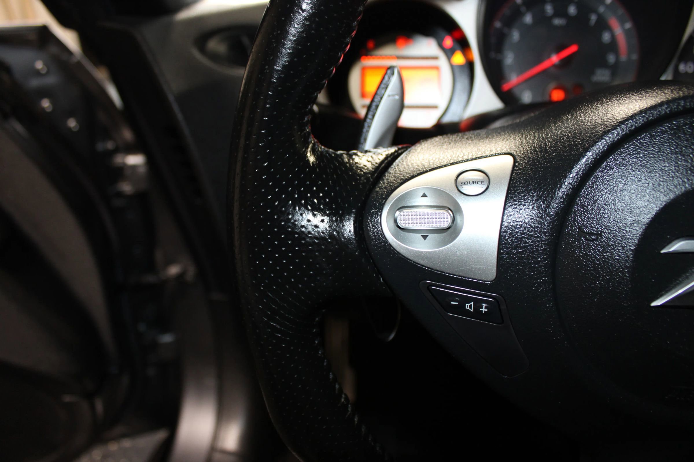 Used 2012 Nissan 370Z Coupe w/ Sport Pkg RWD image 19