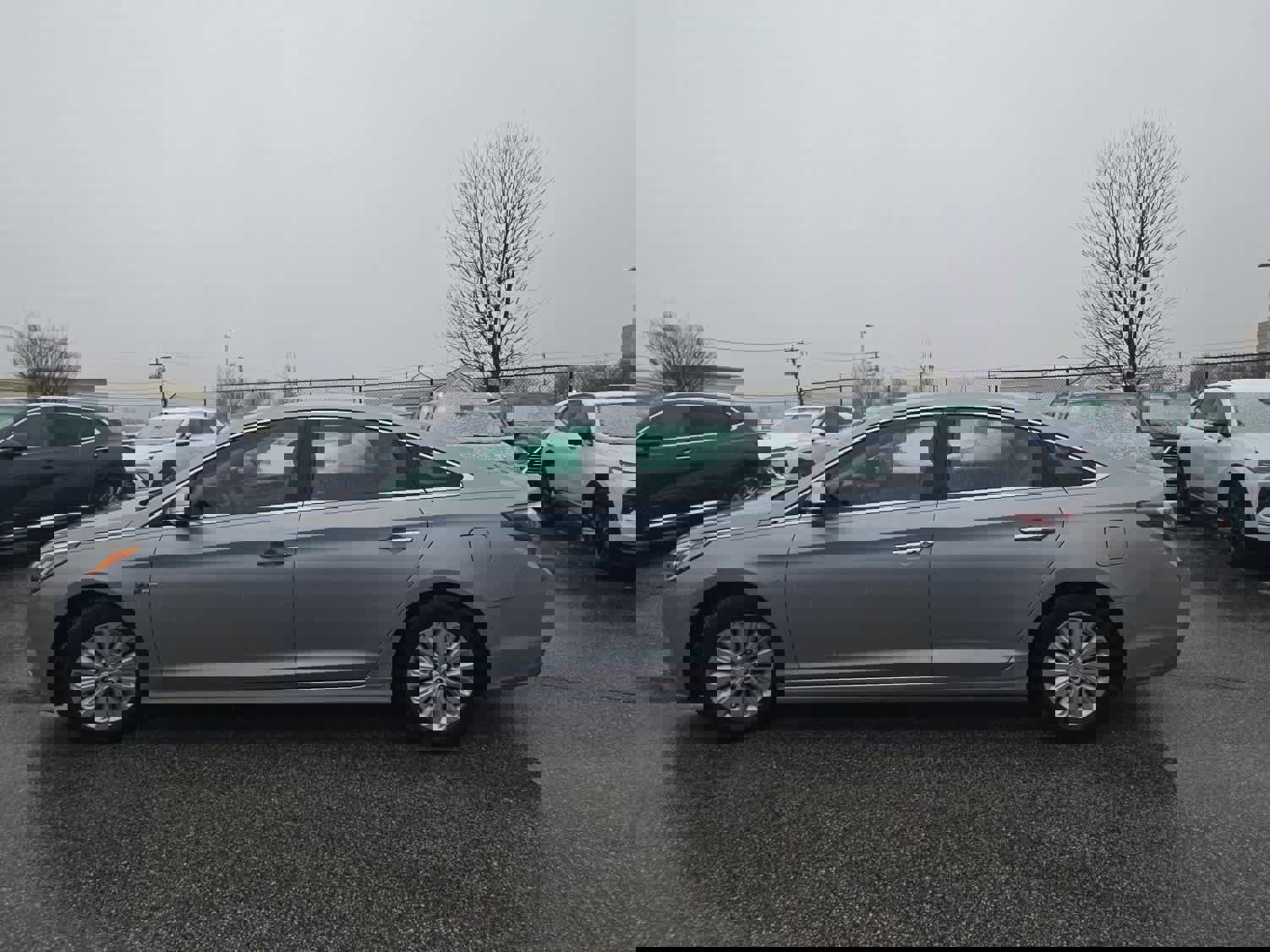 Used 2016 Hyundai Sonata SE image 2