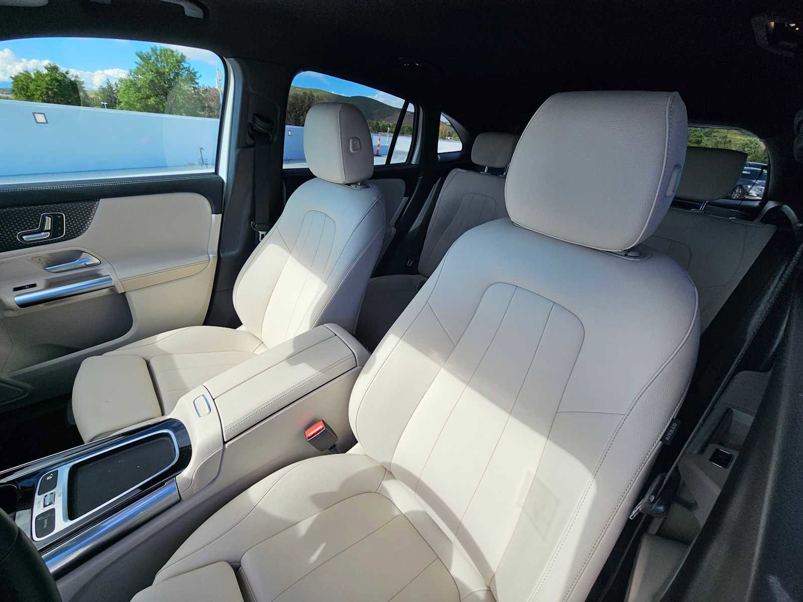 Used 2026 Mercedes-Benz GLA 250 image 21