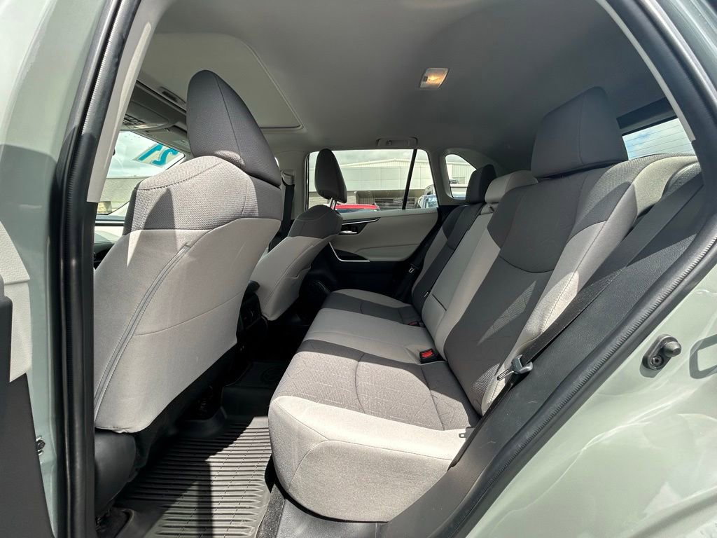 Used 2021 Toyota RAV4 XLE w/ Convenience Package AWD/4WD image 27