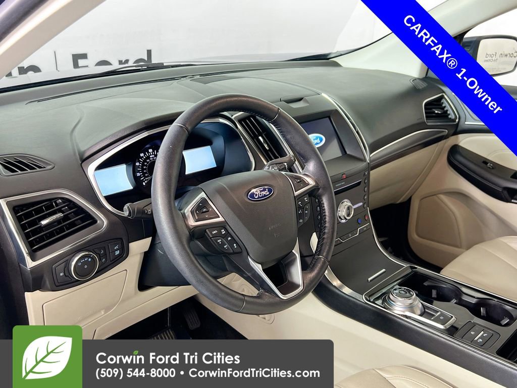 Used 2019 Ford Edge Titanium w/ Equipment Group 301A image 3