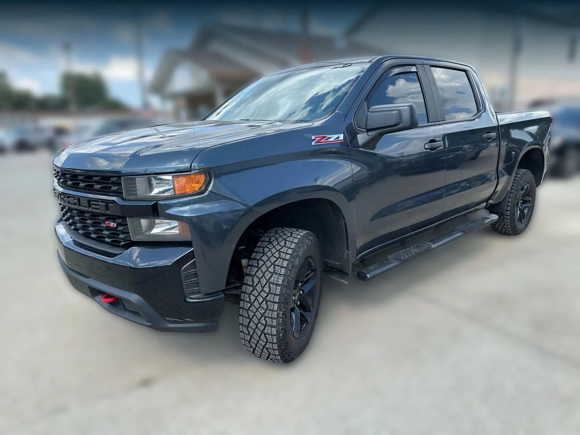 Used 2020 Chevrolet Silverado 1500 Custom Trail Boss w/ LPO, Dark Essentials Package image 3