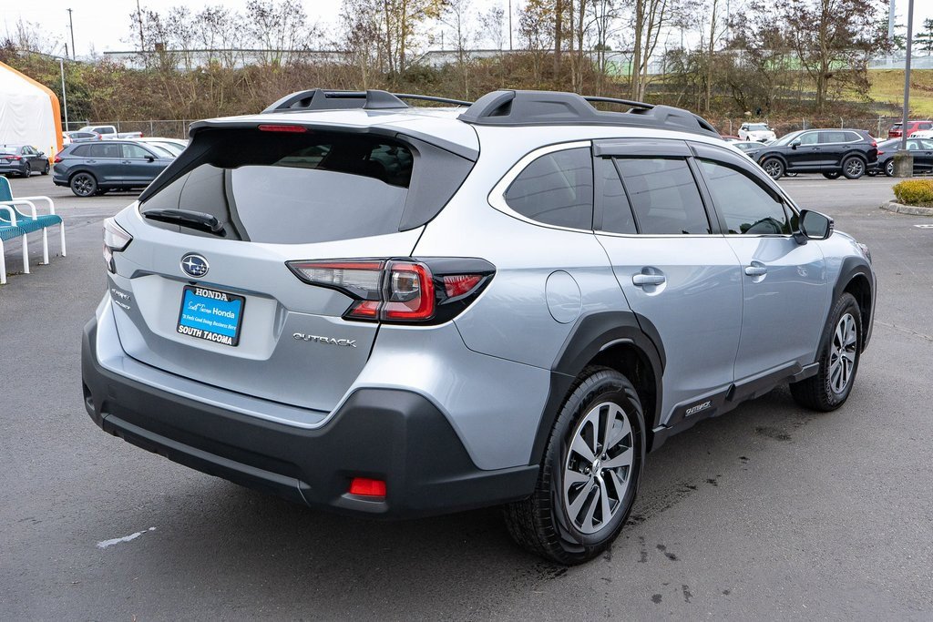 Used 2024 Subaru Outback Premium image 14