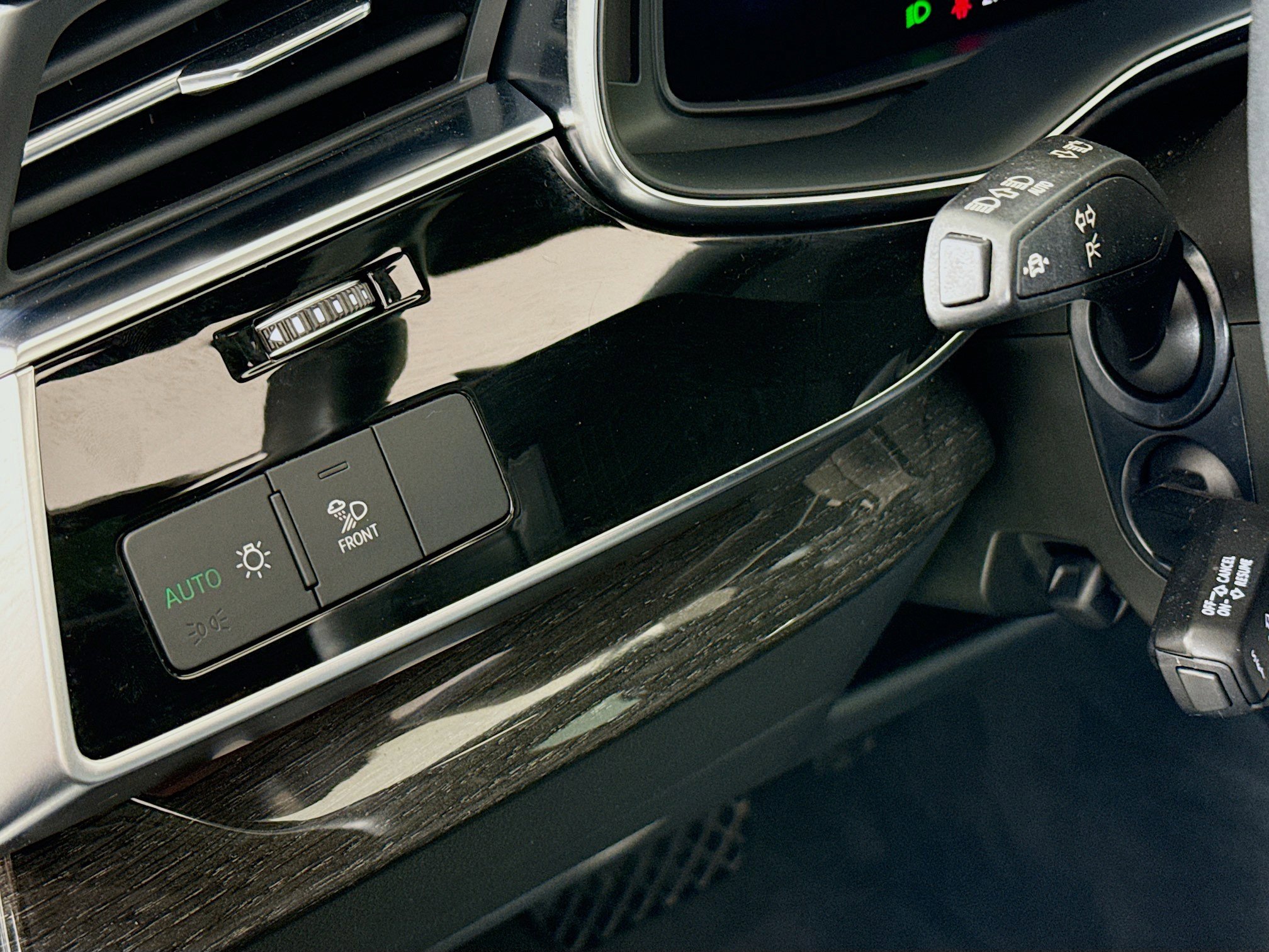 Used 2025 Audi Q7 3.0T Premium Plus image 10