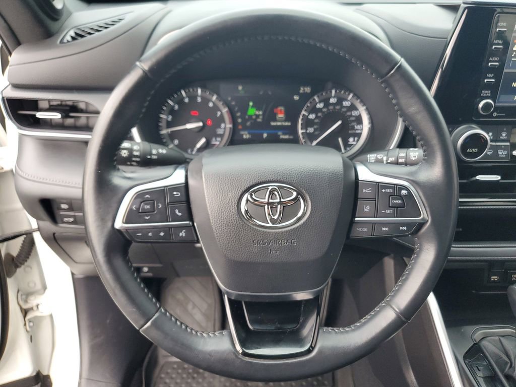 Used 2021 Toyota Highlander XSE image 25