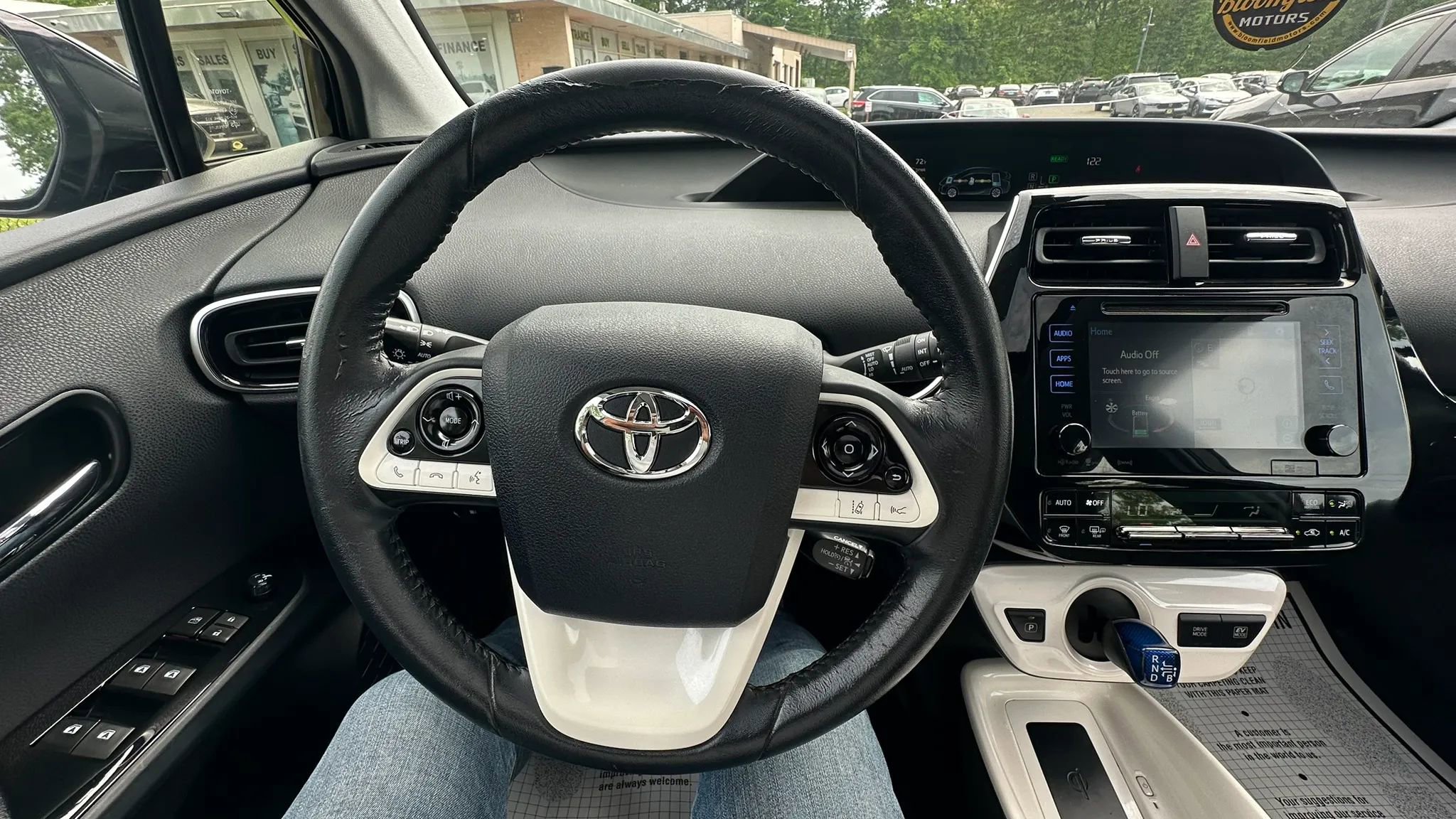 Used 2016 Toyota Prius Four w/ Advanced Technology Package FWD image 9