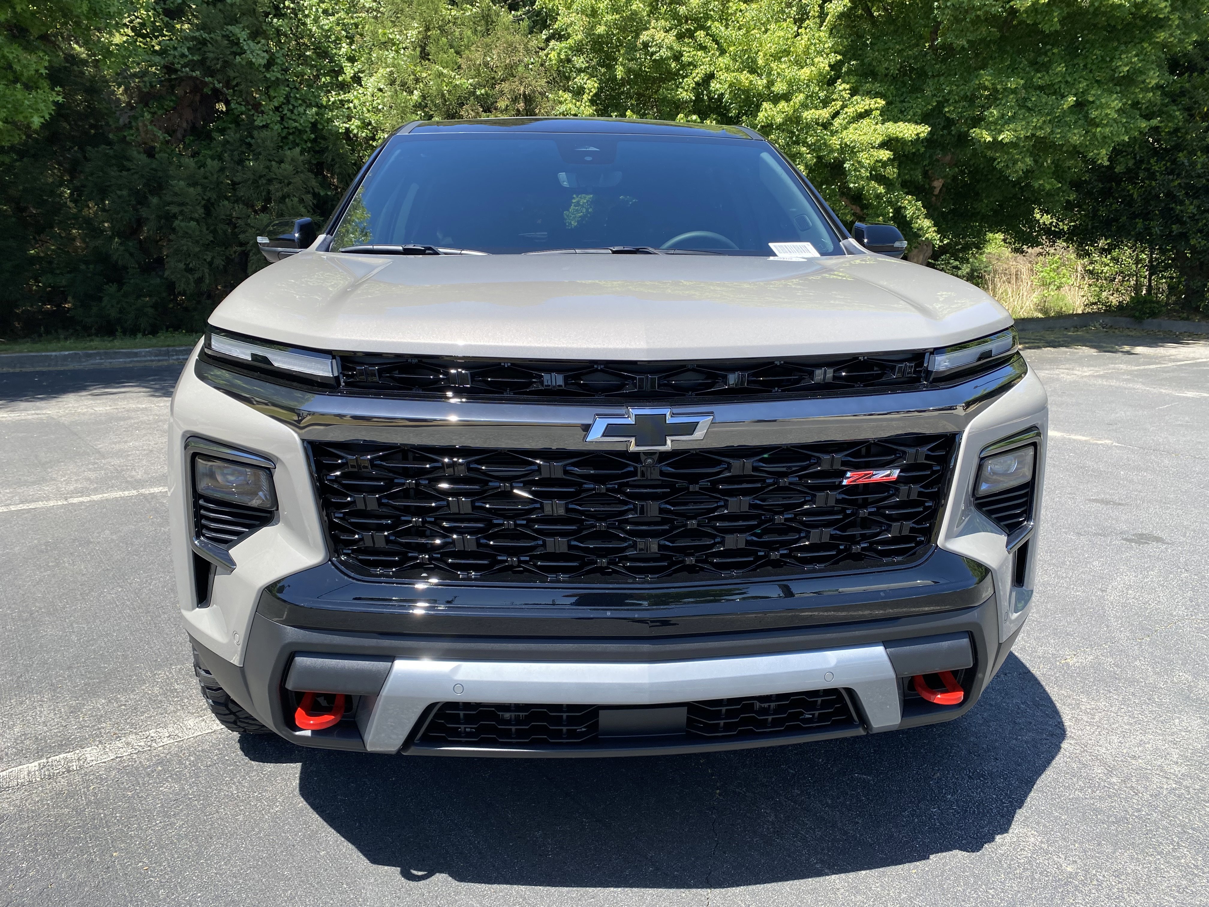 New 2026 Chevrolet Traverse Z71 w/ Enhanced Driving Package AWD/4WD image 3