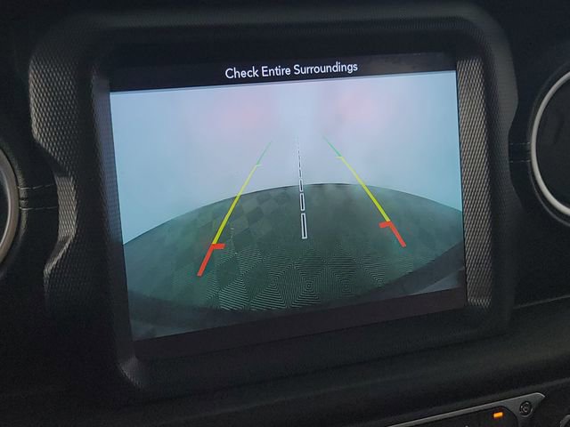 Used 2018 Jeep Wrangler Unlimited Sahara w/ Dual Top Group image 18