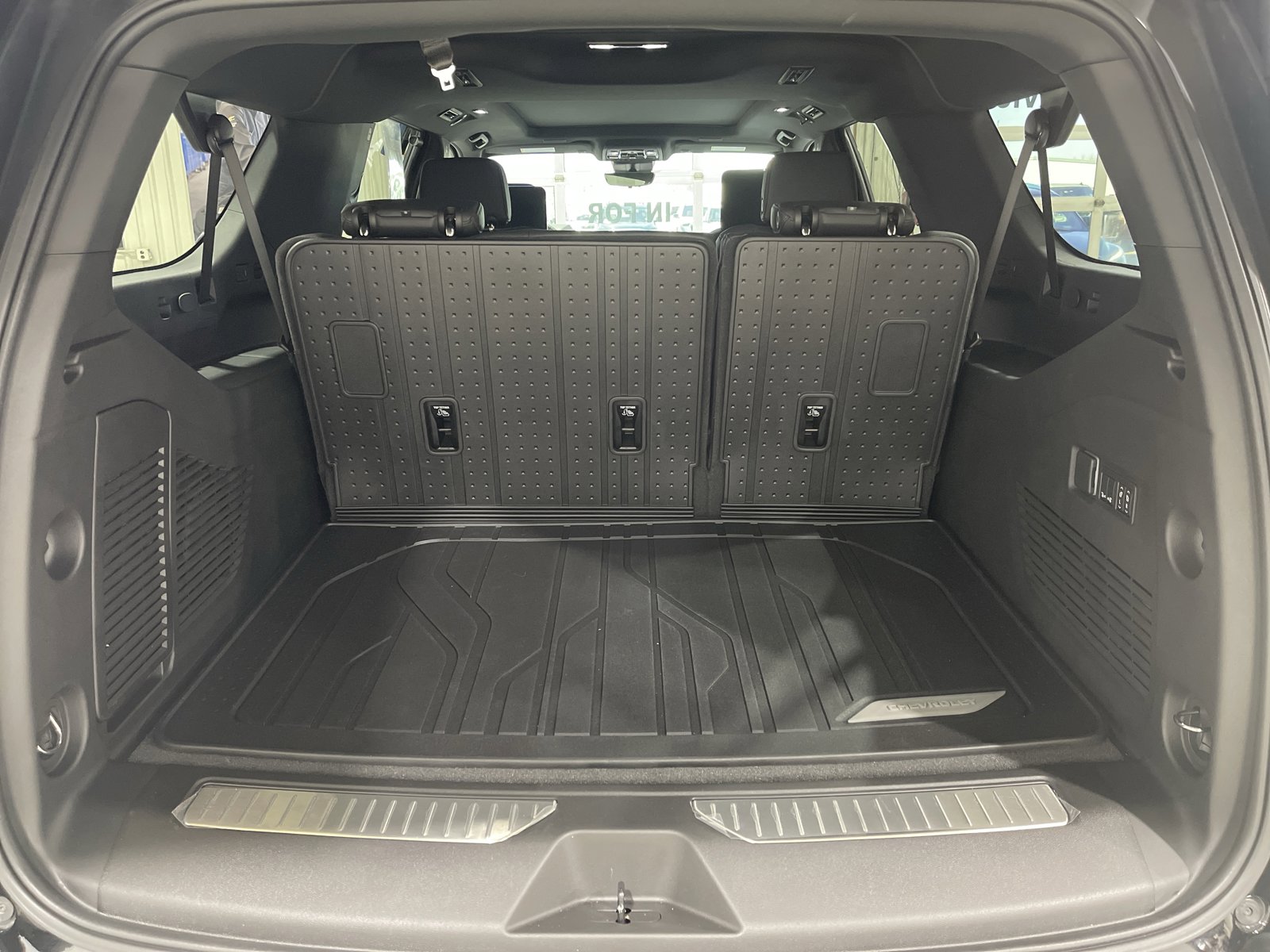 Used 2026 Chevrolet Suburban Z71 w/ Z71 Off-Road Package image 15