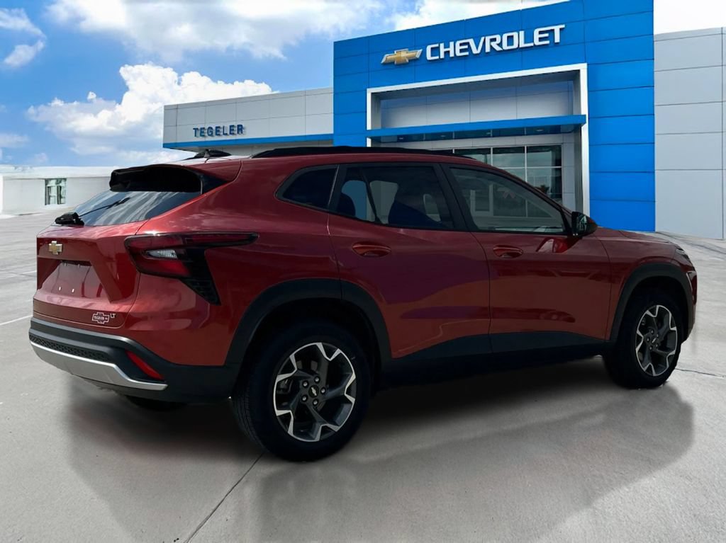 Used 2024 Chevrolet Trax LT FWD image 5