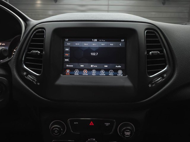 Used 2019 Jeep Compass Latitude w/ Popular Equipment Group AWD/4WD image 24