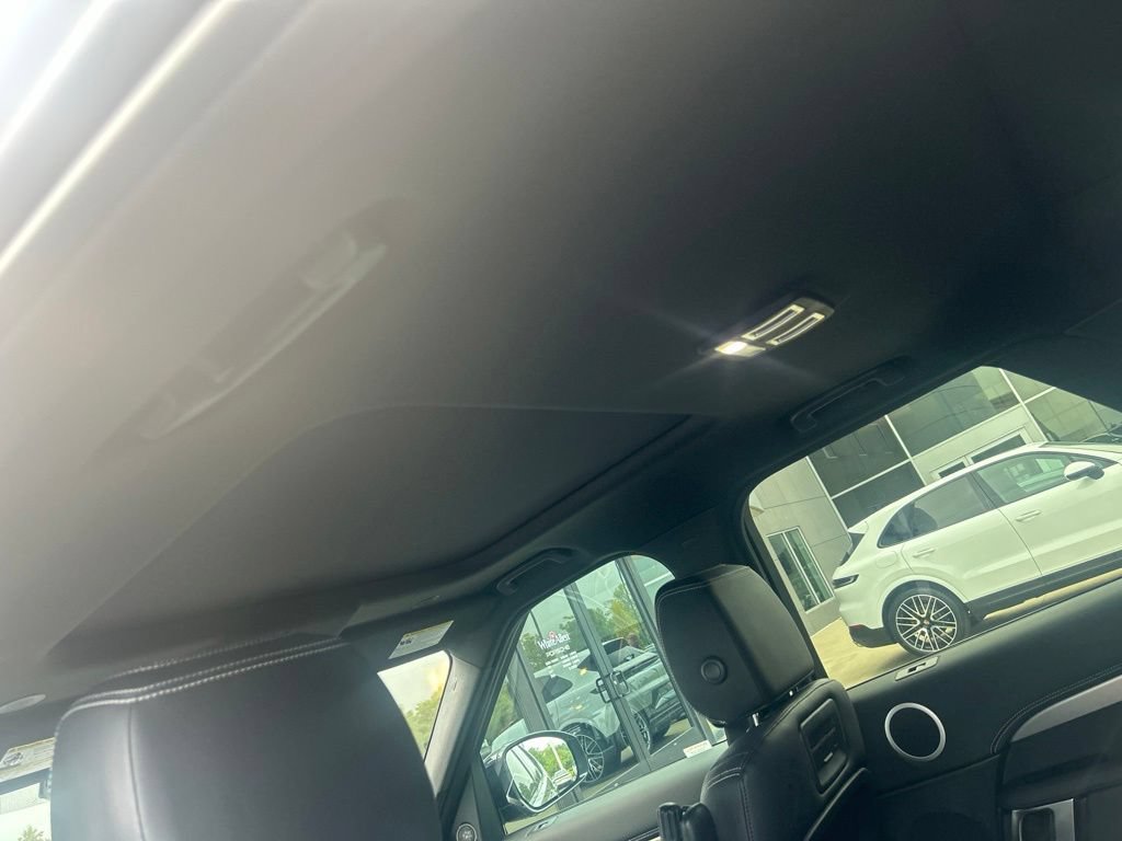 Used 2023 Land Rover Discovery S R-Dynamic AWD/4WD image 11