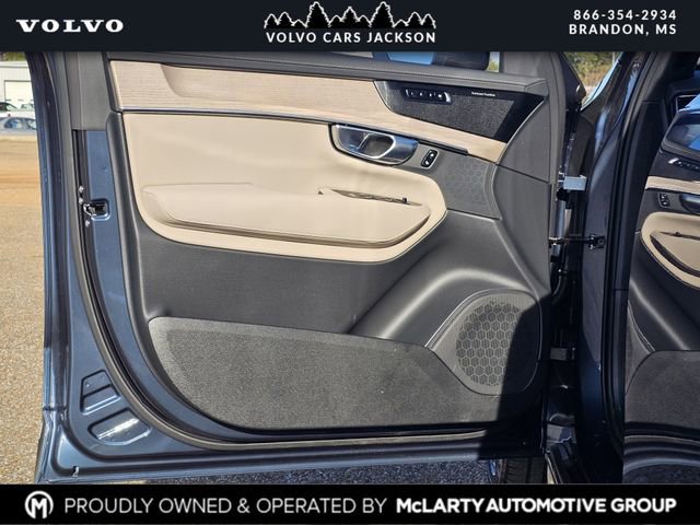 New 2026 Volvo XC90 B6 Plus w/ Protection Package Premier image 12