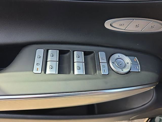 Used 2023 Genesis GV70 2.5T Select w/ Select Package image 58