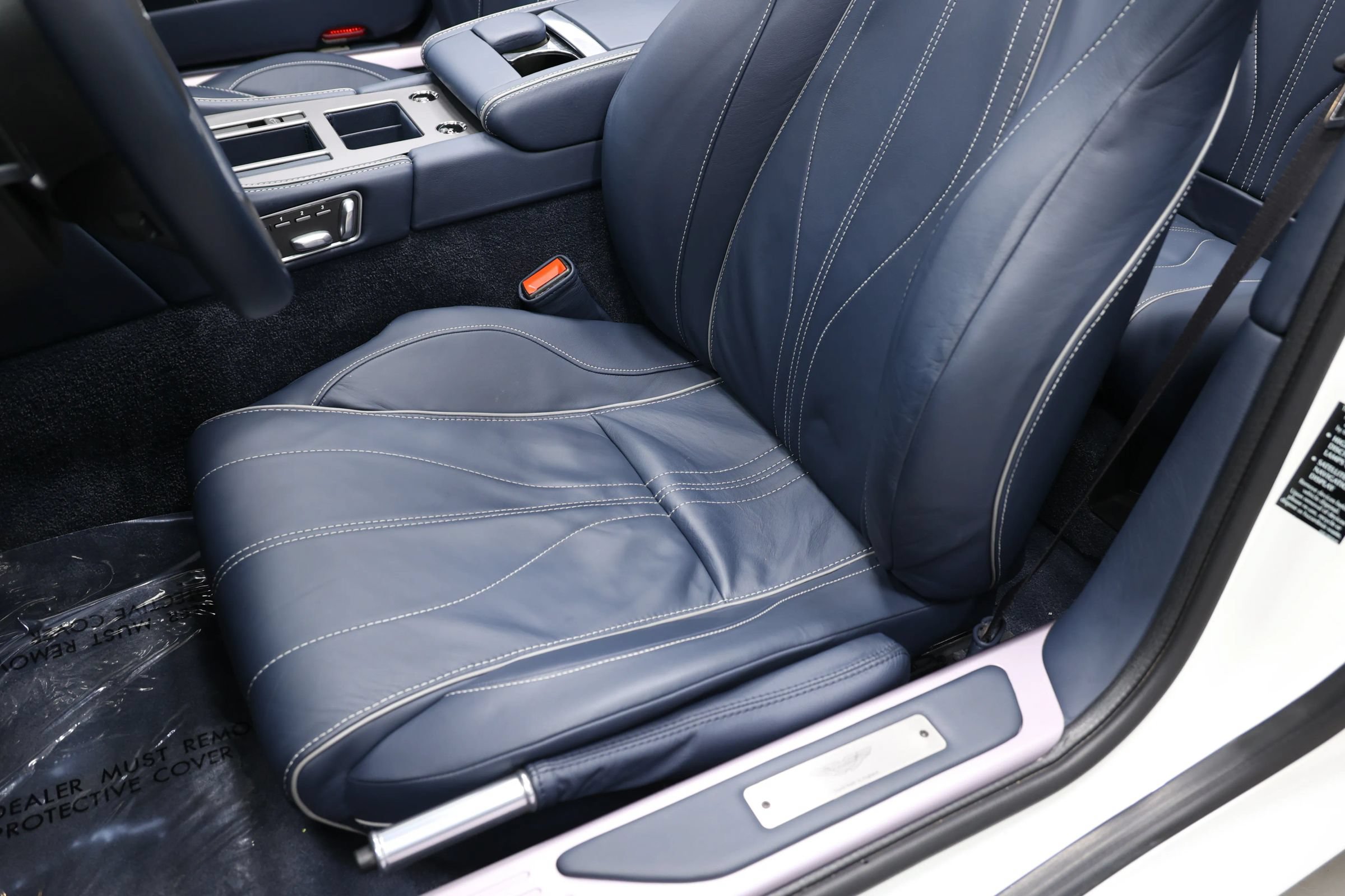 Used 2012 Aston Martin Virage Volante RWD image 19