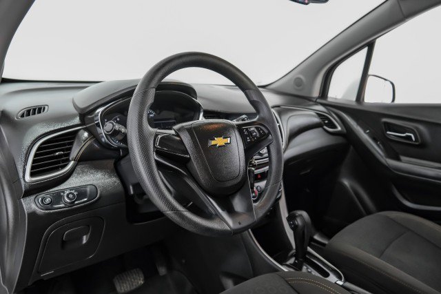 Used 2017 Chevrolet Trax LS image 12