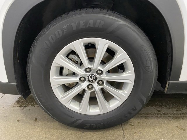 Certified 2024 Toyota Grand Highlander XLE image 27