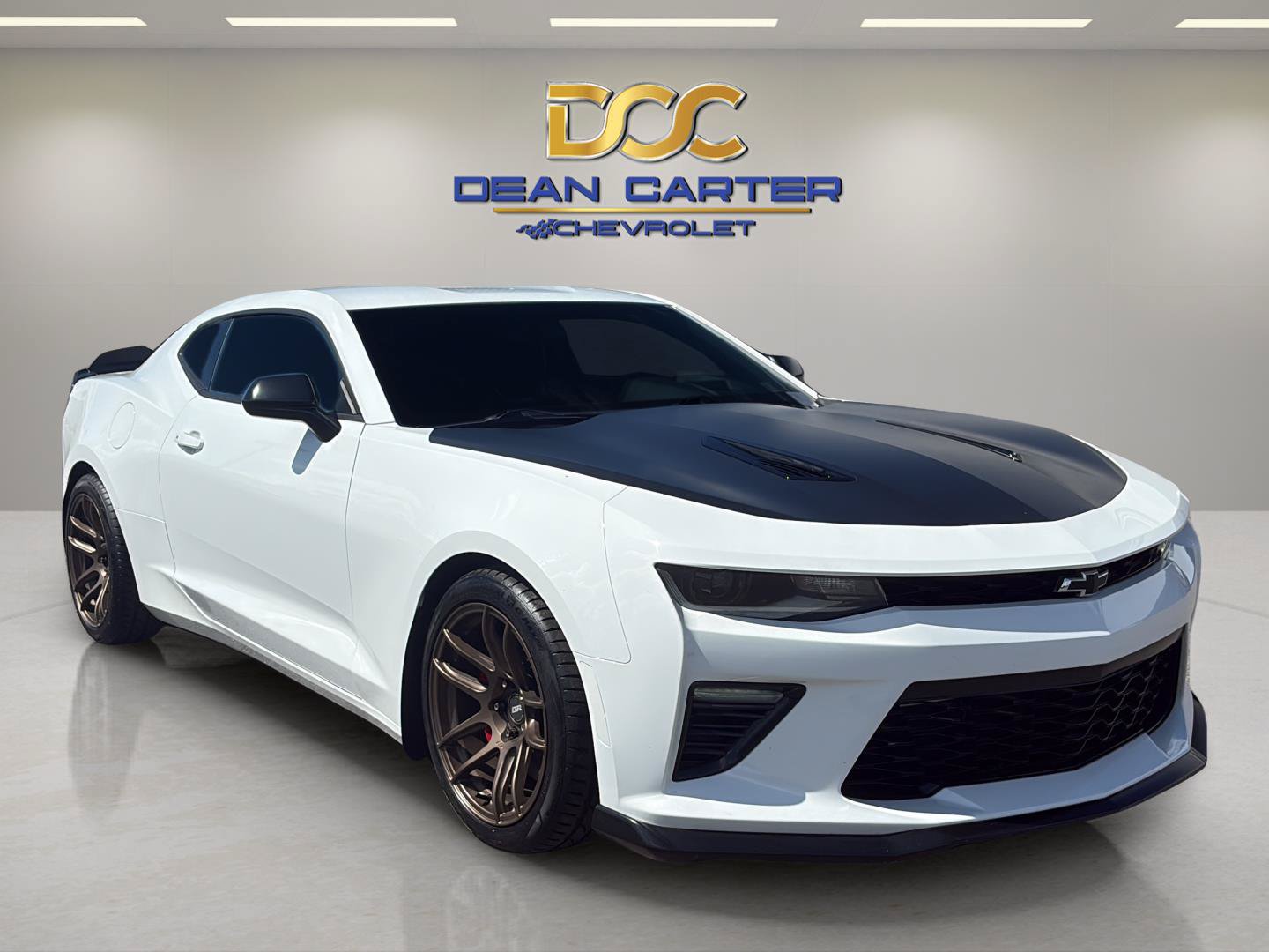 Used 2018 Chevrolet Camaro SS RWD image 7