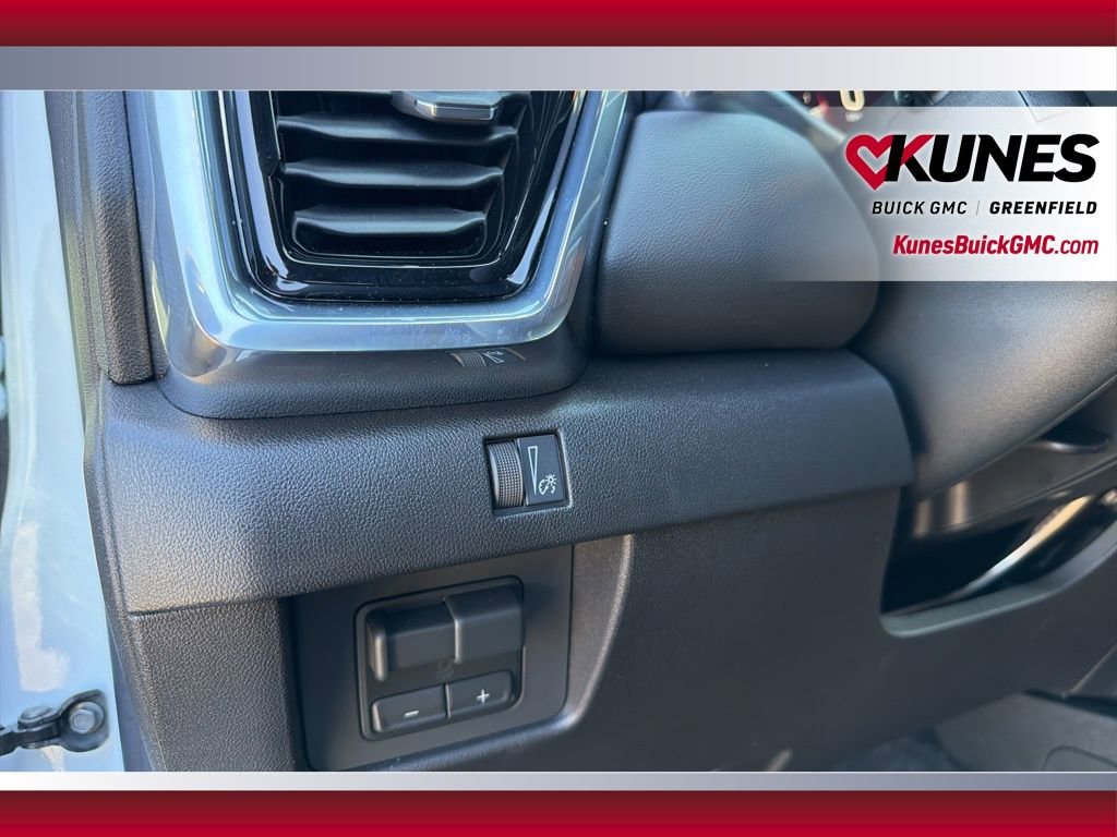 New 2026 GMC Canyon Elevation w/ Convenience Package image 17