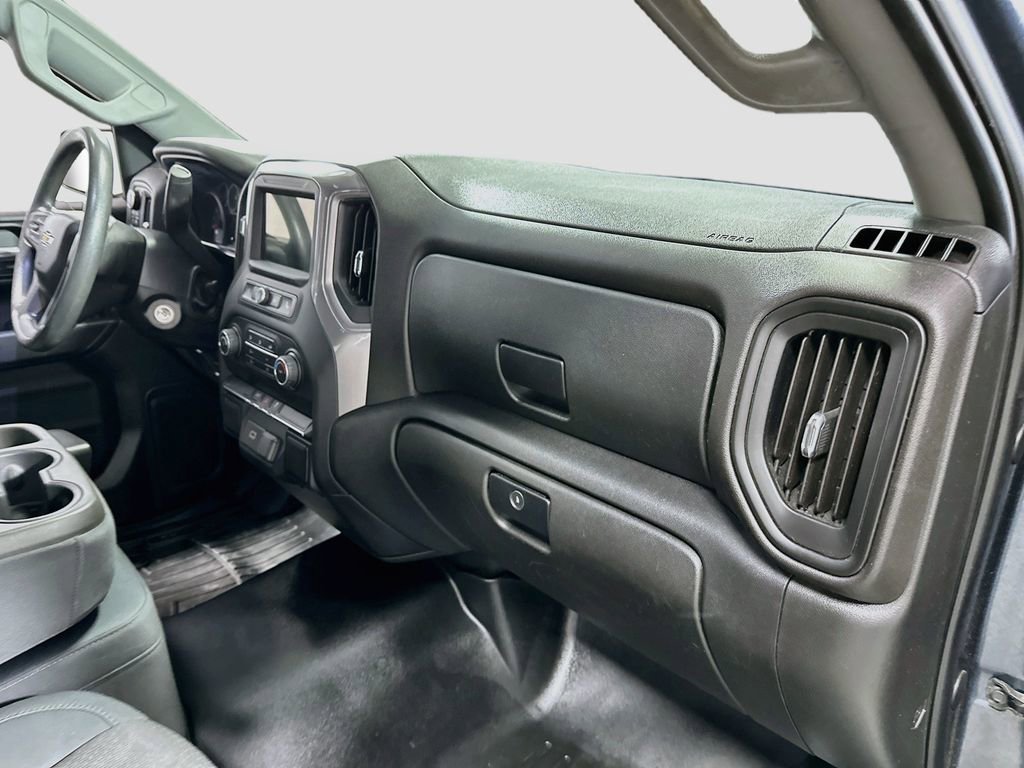 Used 2019 Chevrolet Silverado 1500 Custom w/ Custom Convenience Package AWD/4WD image 27