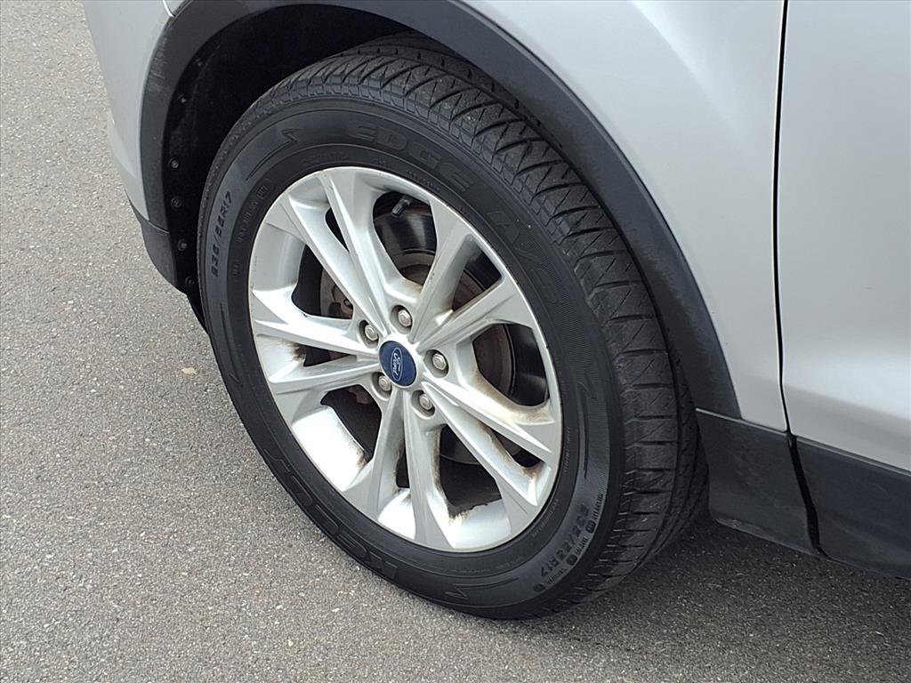 Used 2017 Ford Escape SE w/ Equipment Group 201A image 28