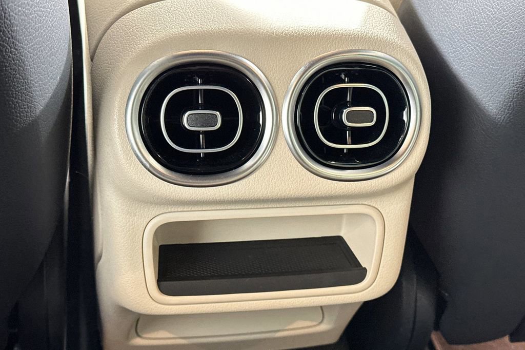 Certified 2025 Mercedes-Benz GLC 300 4MATIC image 17