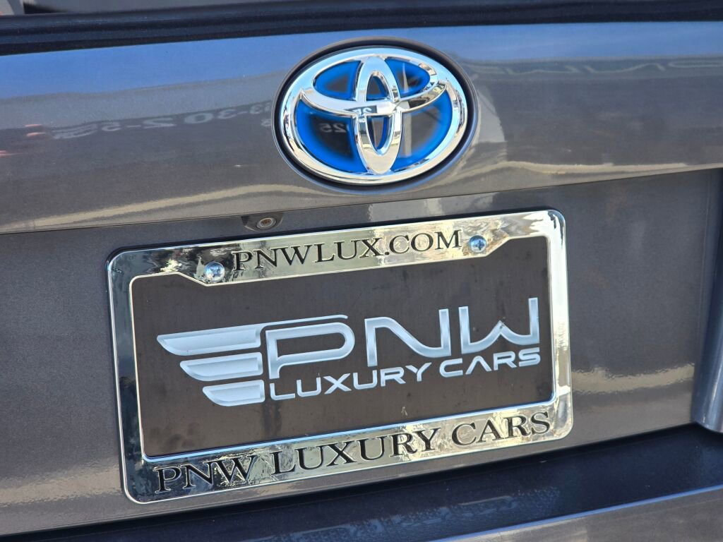 Used 2017 Toyota Prius Three Touring FWD image 13