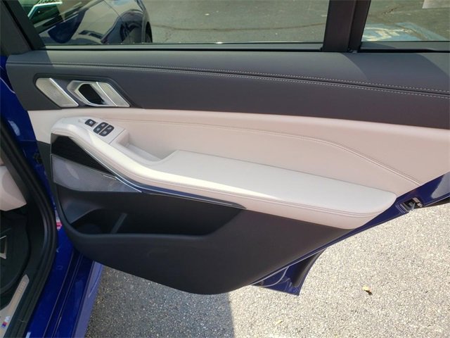 New 2026 BMW X7 M60i image 19