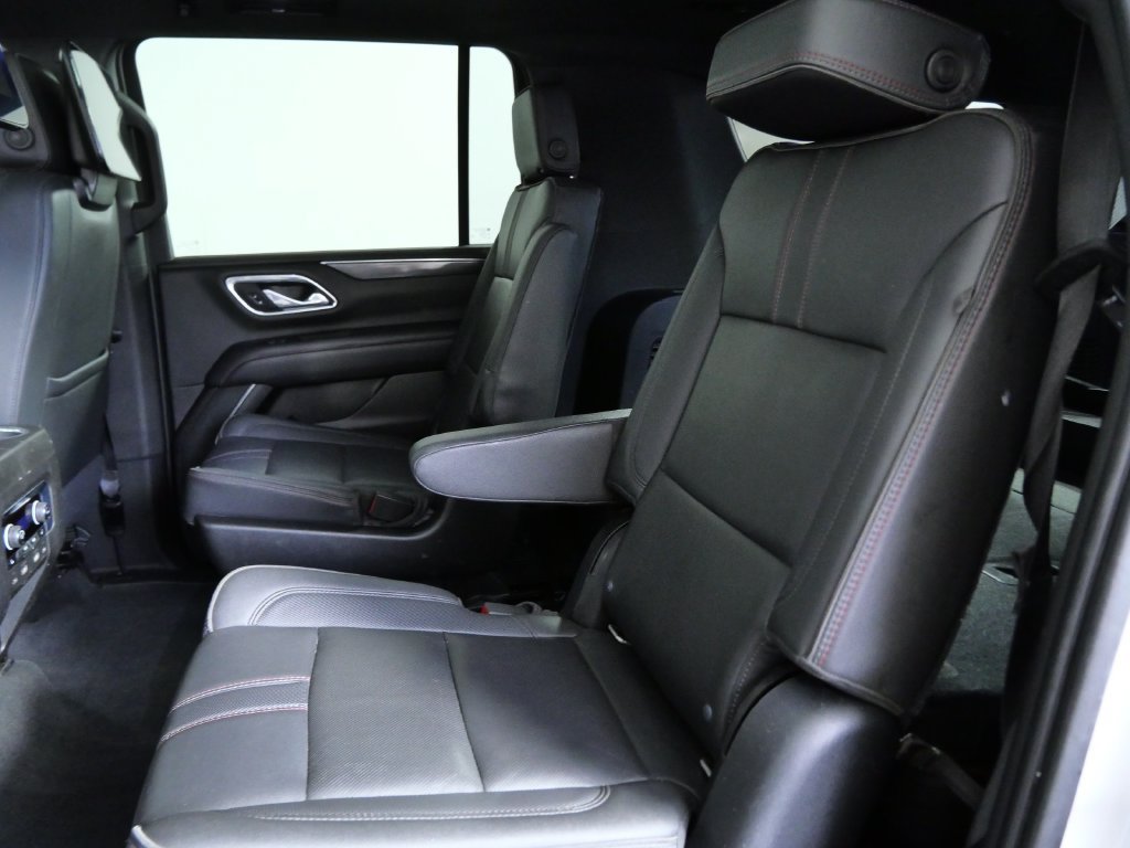 Used 2021 Chevrolet Suburban RST w/ Luxury Package AWD/4WD image 16