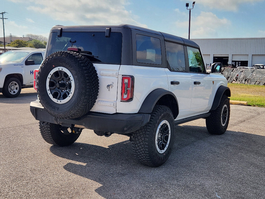 Used 2024 Ford Bronco Badlands image 4