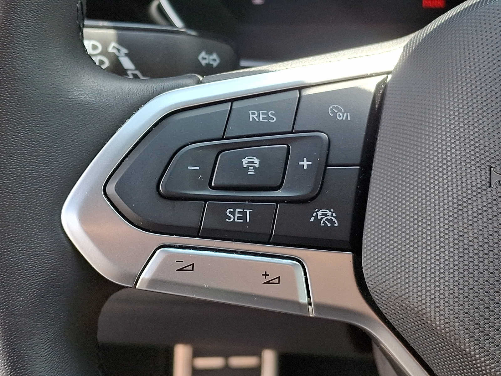 Certified 2024 Volkswagen Jetta Sport FWD image 18