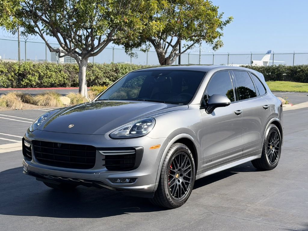 Used 2017 Porsche Cayenne GTS w/ Premium Plus Package AWD/4WD image 10