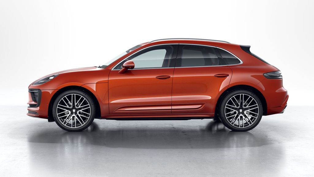 Certified 2025 Porsche Macan AWD/4WD image 2