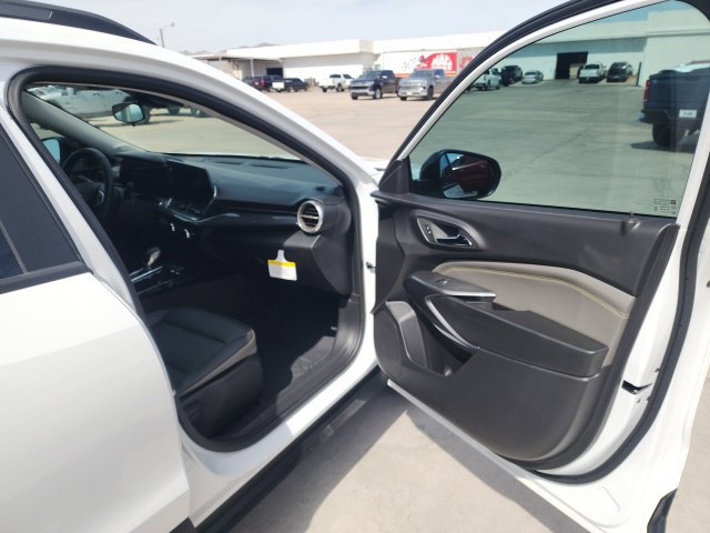 Used 2025 Chevrolet Trax ACTIV w/ Driver Confidence Package FWD image 25