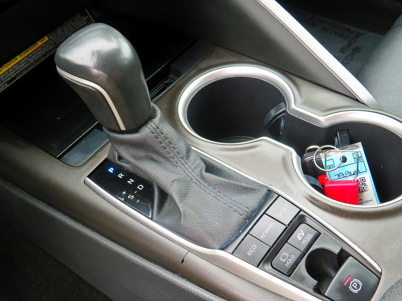 Used 2021 Toyota Camry XLE image 28