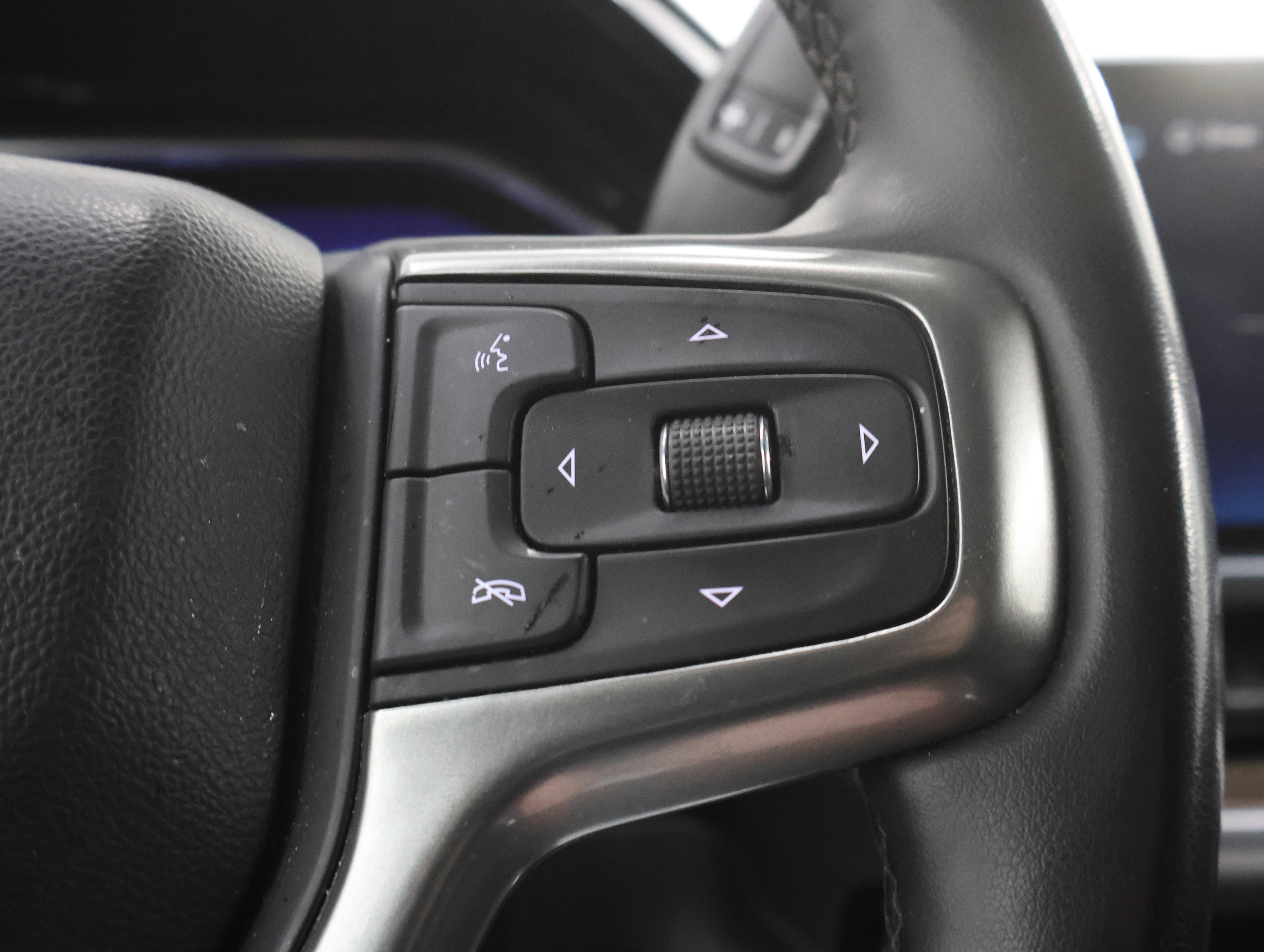 Used 2024 Chevrolet Silverado 2500 LT image 14