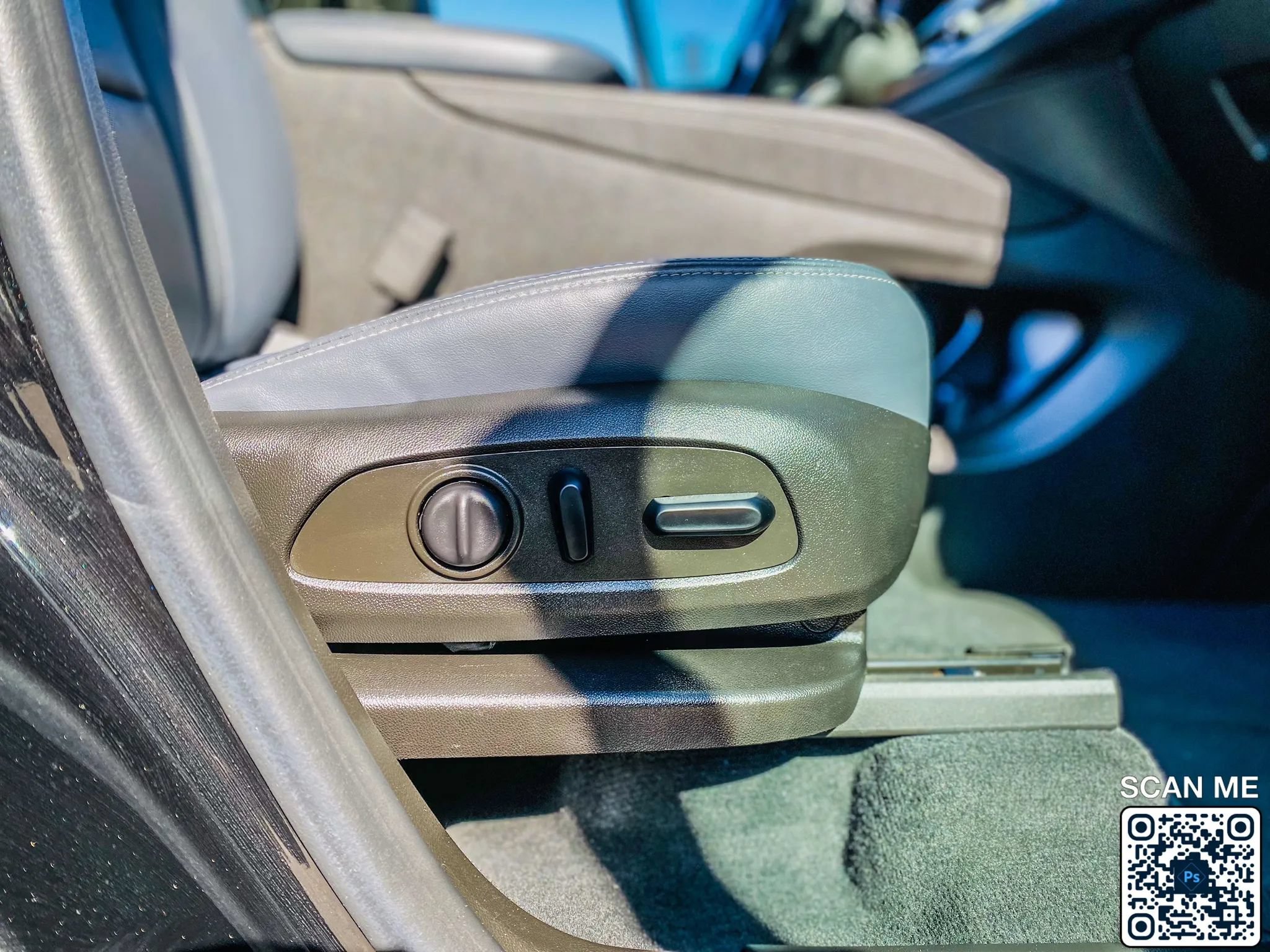 Used 2021 Buick Enclave Essence w/ Sound and Sites Package FWD image 34
