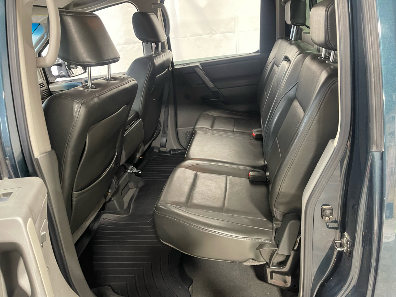 Used 2006 Nissan Titan LE w/ (R02) LE Off-Road Pkg image 28