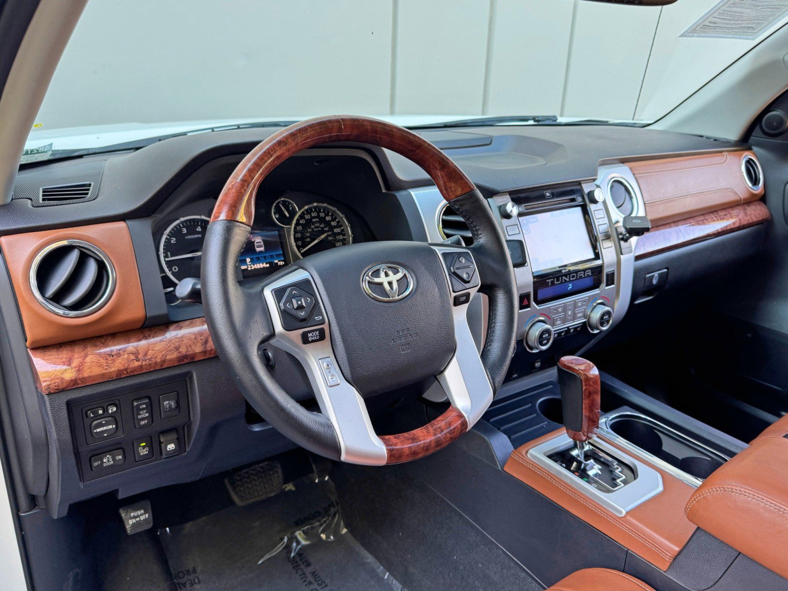 Used 2015 Toyota Tundra 1794 Edition image 11