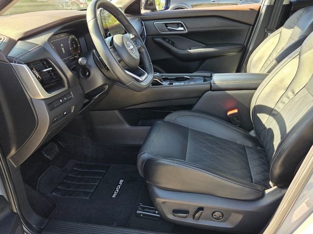 Used 2023 Nissan Rogue Platinum w/ Platinum Premium Package FWD image 11