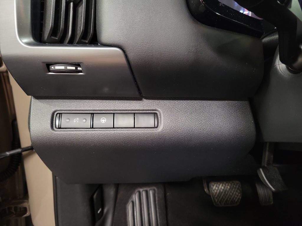 Used 2023 Nissan Pathfinder Rock Creek AWD/4WD image 28
