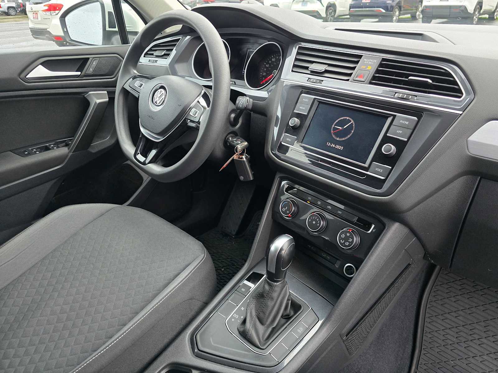 Used 2021 Volkswagen Tiguan S image 11