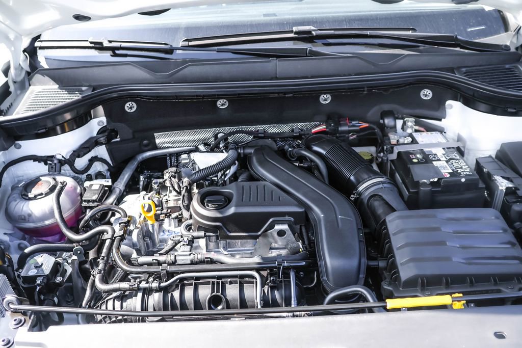 Used 2025 Volkswagen Taos S image 43