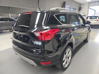 Used 2019 Ford Escape Titanium FWD image 3