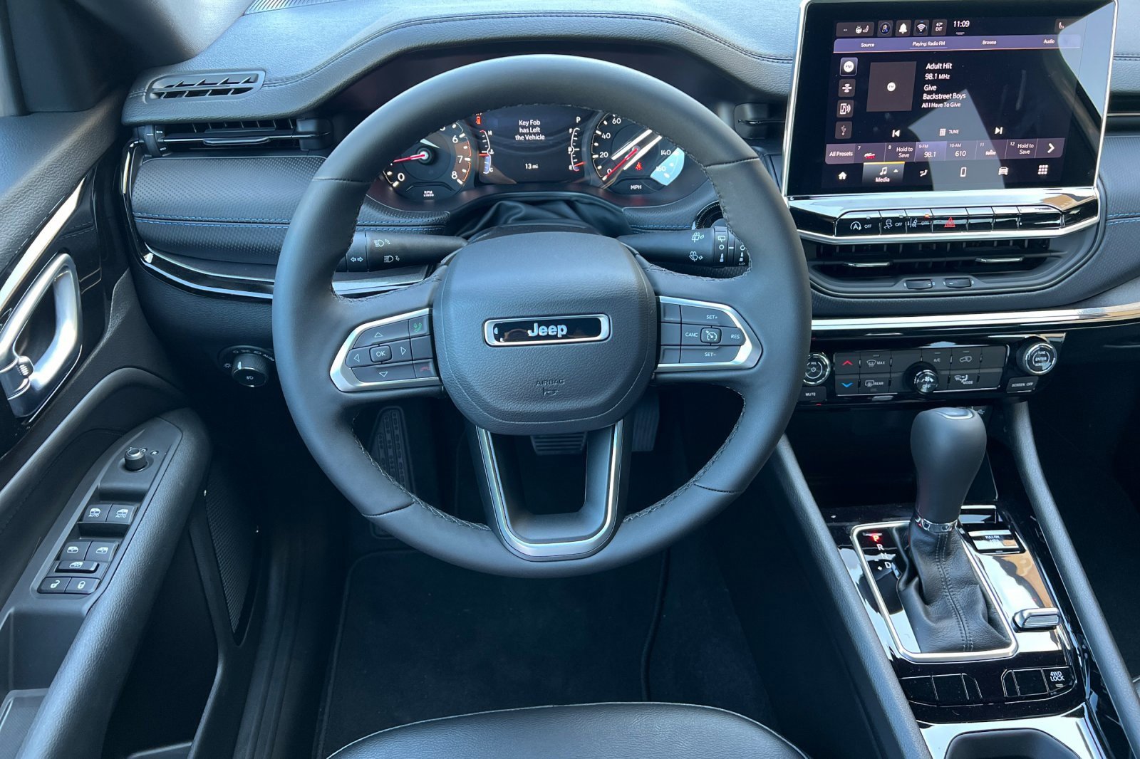 New 2026 Jeep Compass Latitude image 14